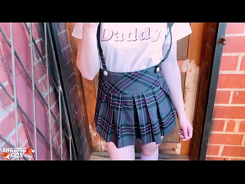 ❤️ 여학생은 그녀의 거시기를 깊이 빨고 수업 대신 성교합니다. ️ 포르노 비디오 우리 ko.verhentai.ru ️❤