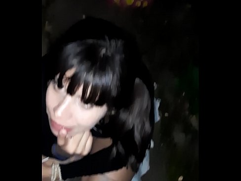 ❤️ 거리에서 사탕과 교환으로 부어오른 페니스 ️ 포르노 비디오 우리 ko.verhentai.ru ️❤